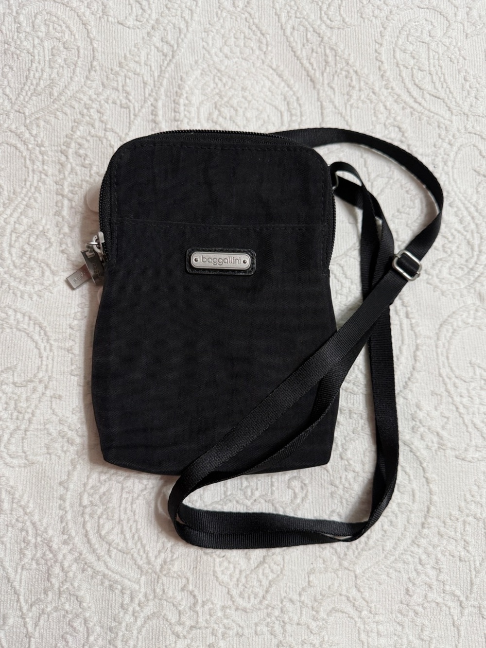 Baggallini Black Nylon Crossbody Pouch Double Zipper Bag